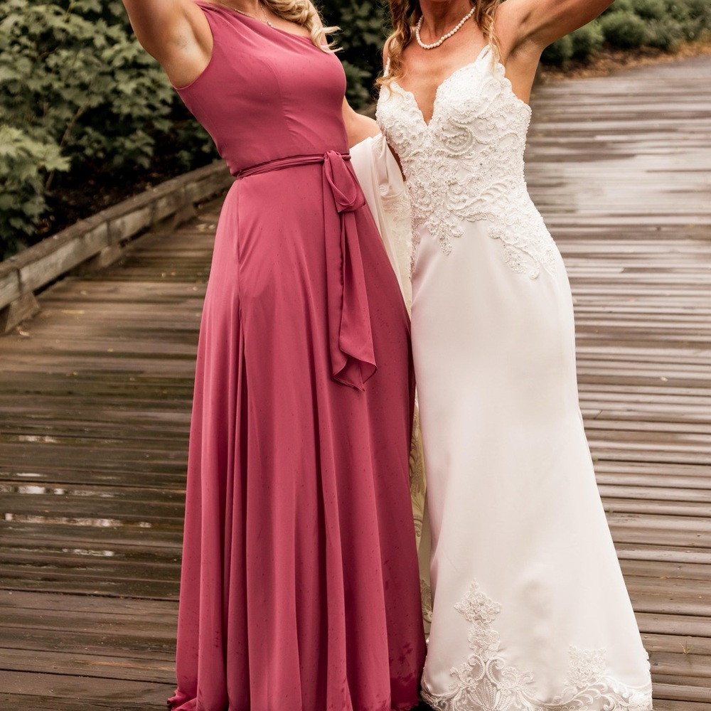 Beautiful chiffon rose dress. Size 8, Morilee (Madeline Gardner)
